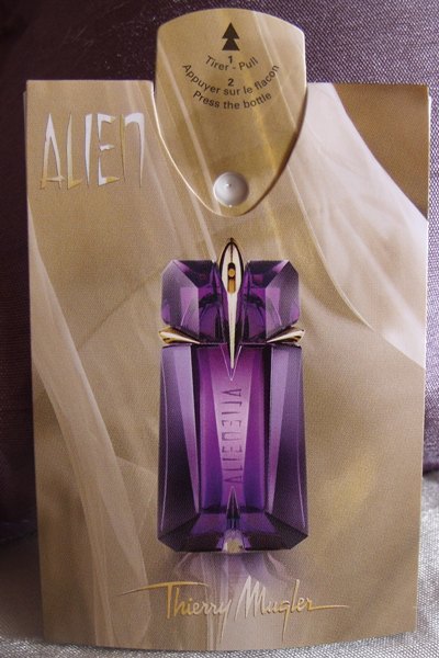 alien_perfume_sample