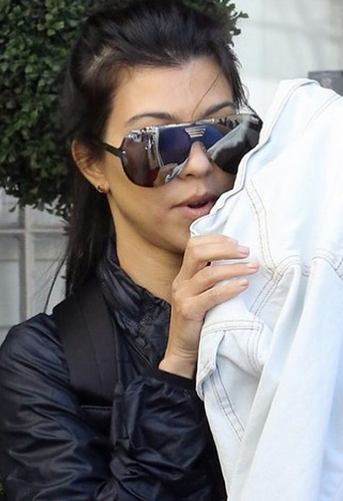 Kourtney Kardashian in Quay Eyewear