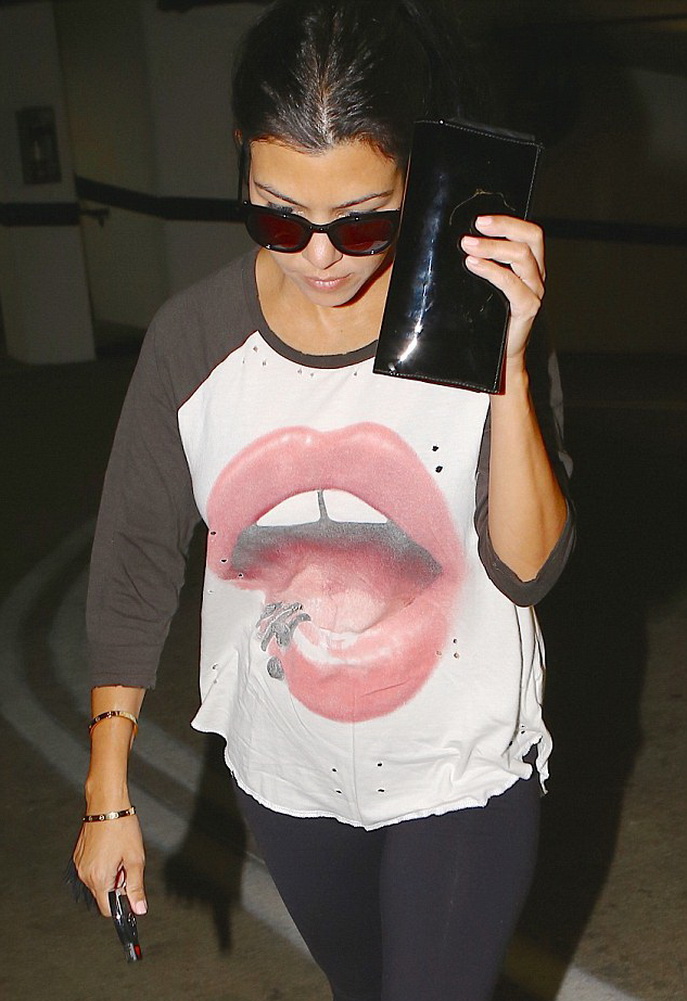 Kourtney Kardashian wearing Lauren Moshi Color Lip Piercing Maglan Tee